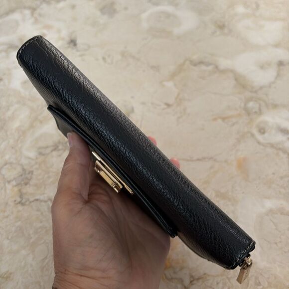 Ricardo Beverly Hills Leather RFID Long Zippered Wallet - Picture 7 of 13